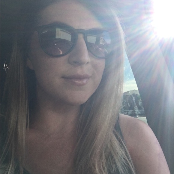 Meet your Posher, Rebecca - Picture 1 of 1